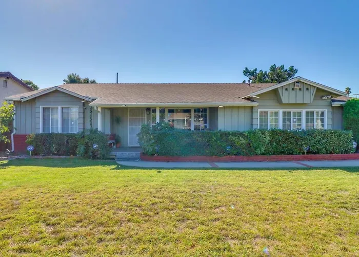 North Hills 2Br Home And Outdoor Pool